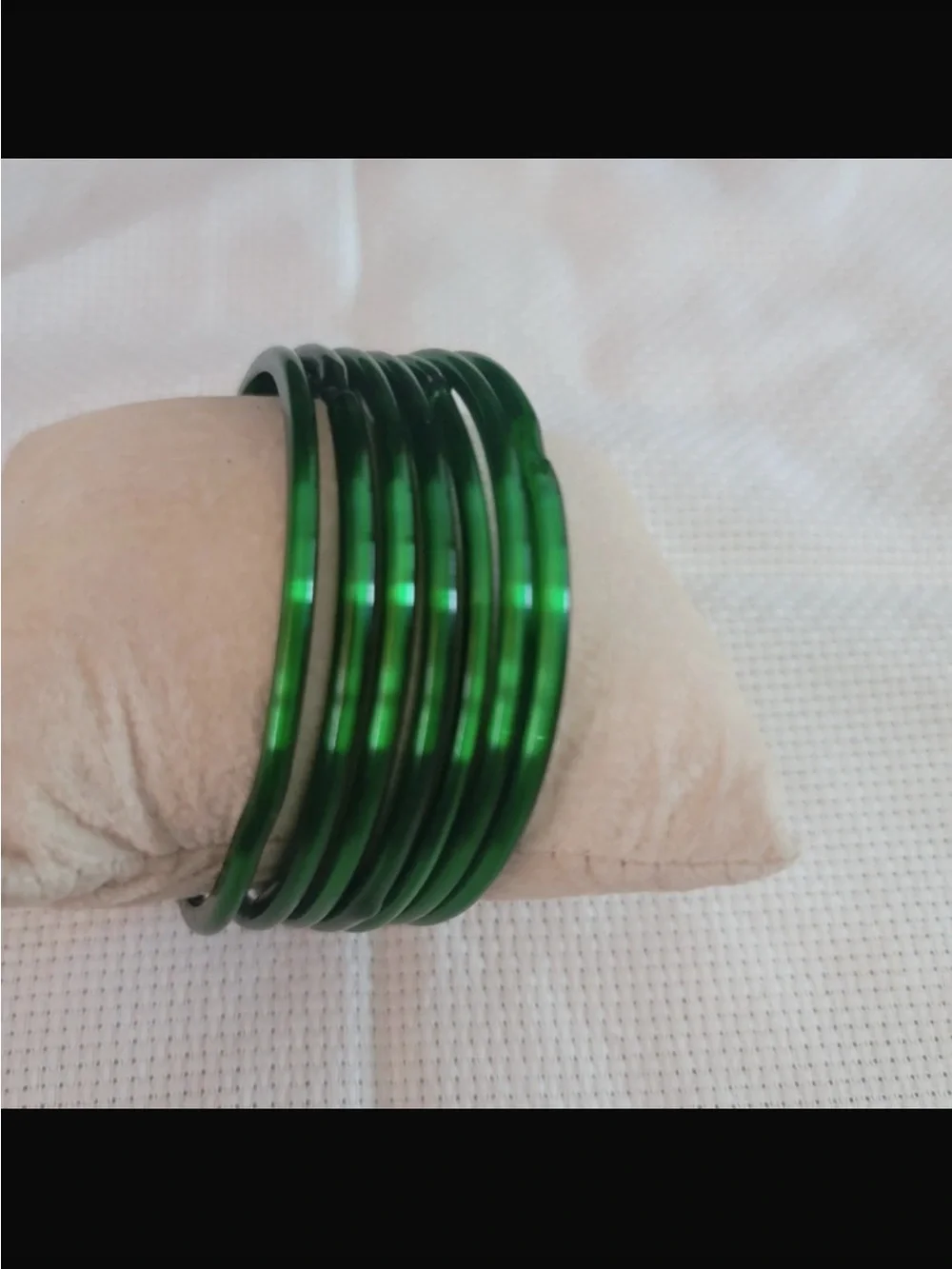 Source Unknown Shiny Green Stackable Bangle Bracelet Set